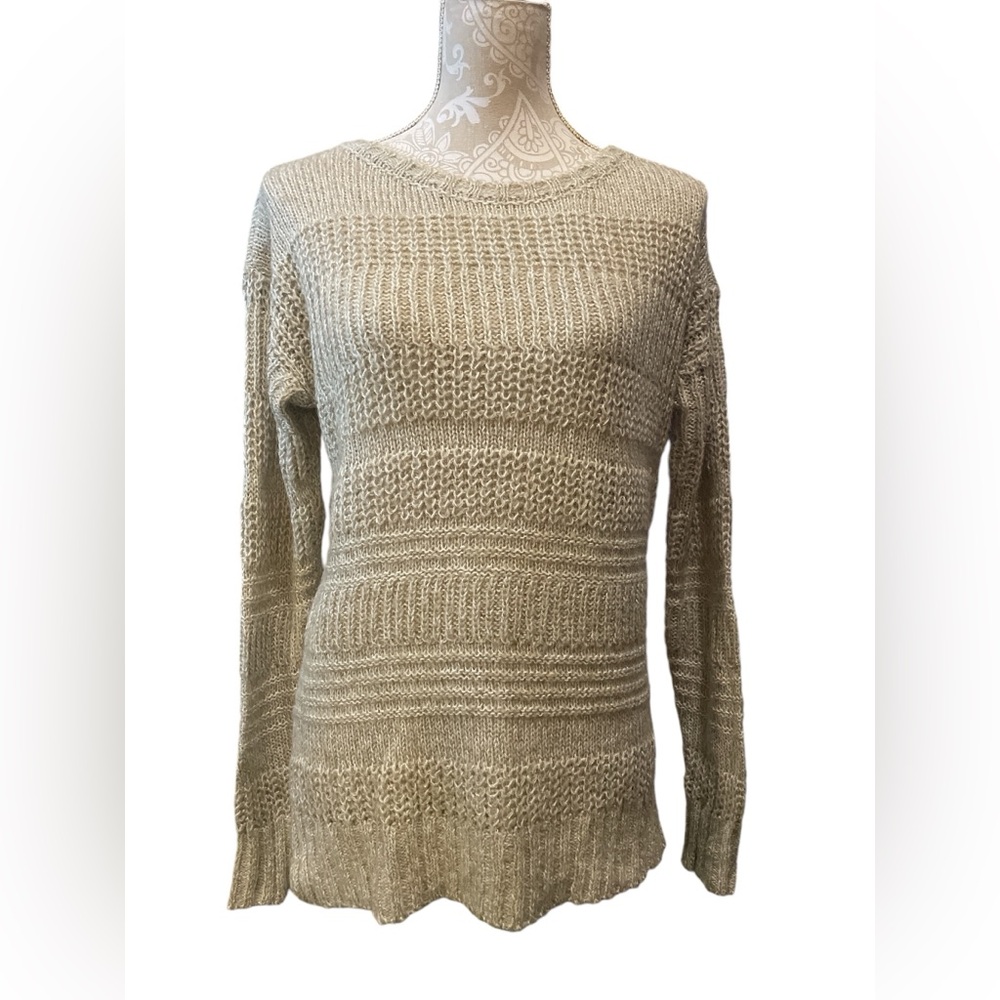 St. John’s Bay Women’s Size Medium Beige Knit Sweater